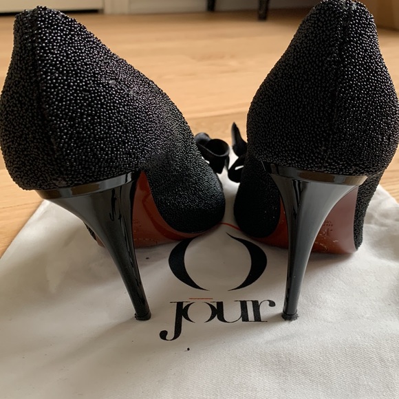 Black Jour Sting Ray Pumps - Picture 3 of 5
